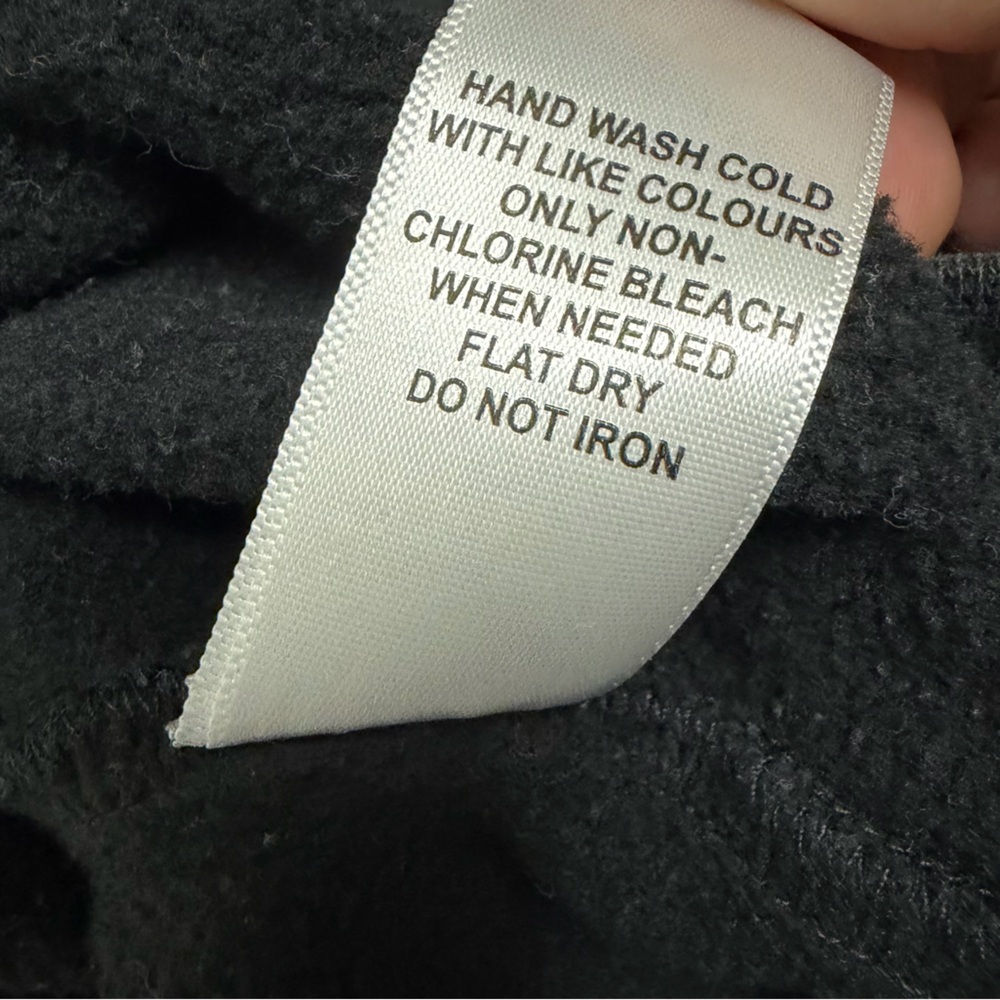 Essentials Fear of God Men’s Crewneck Black Sweatshirt-size XS *like NEW* - Picture 7 of 8